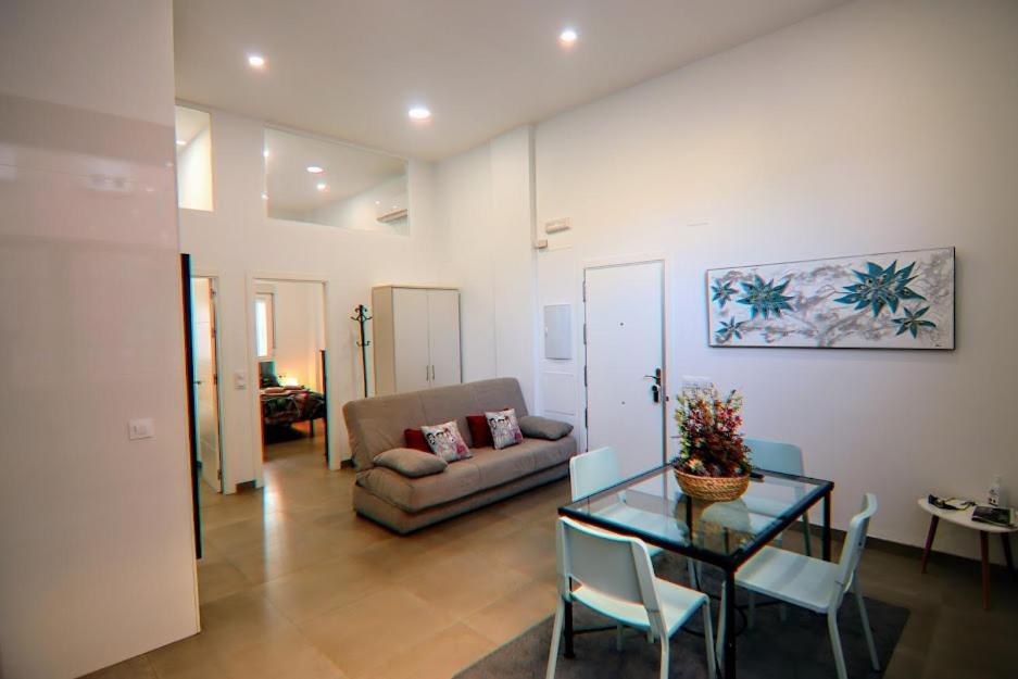 Апартаменты Luminoso Apartamento En El Corazon De Triana Севилья Экстерьер фото